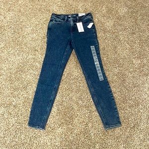 Old Navy Rockstar super skinny jeans